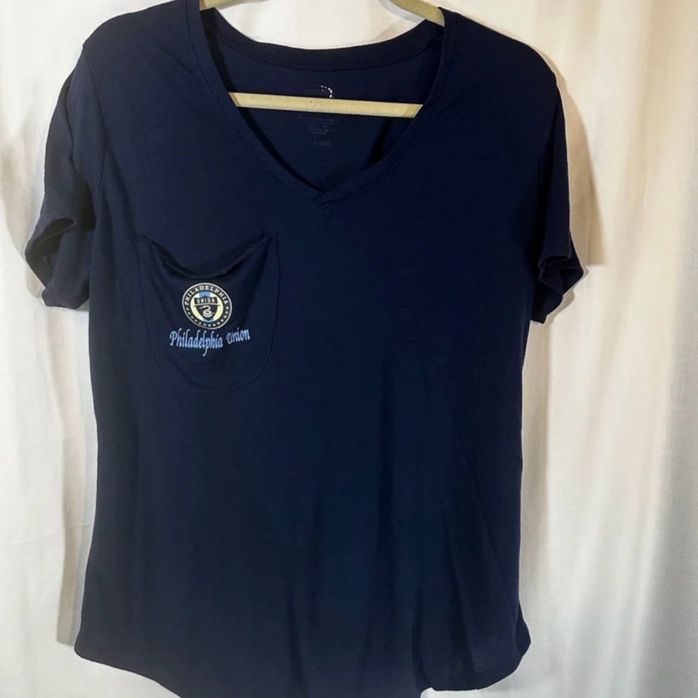 Philadelphia Union soccer MLS navy v-neck pocket t-shirt women’s XL